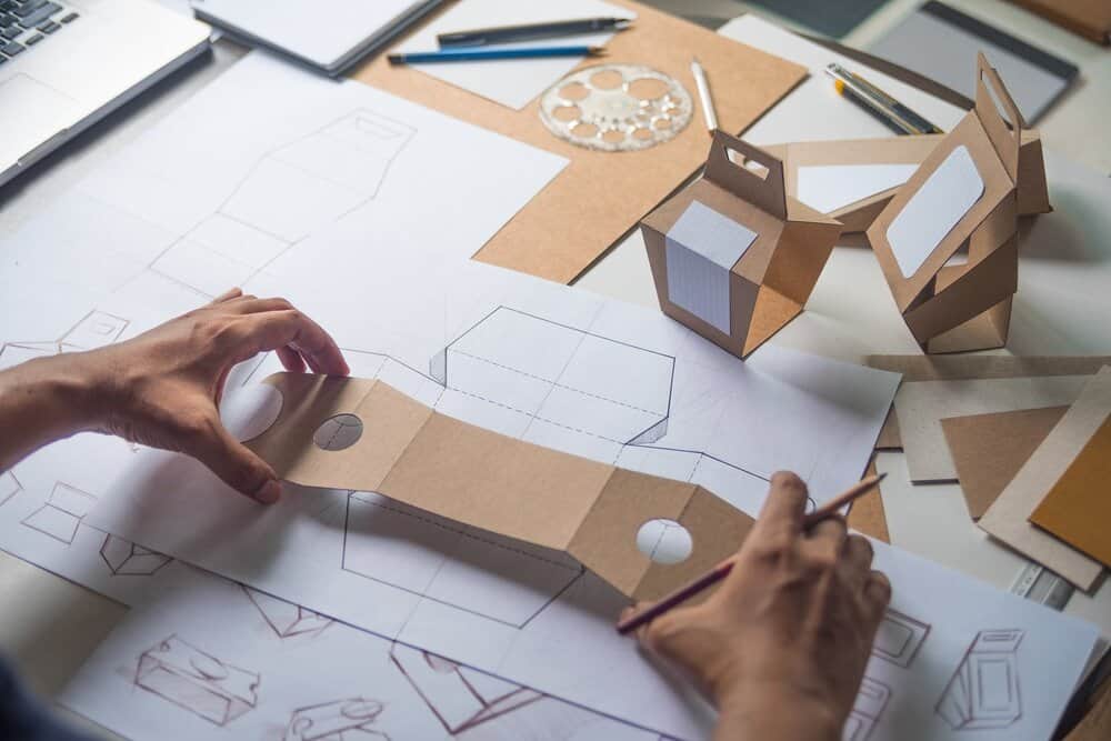 تصميم التغليف (Packaging Design): فن يجمع بين الجمال والوظيفة والتسويق
